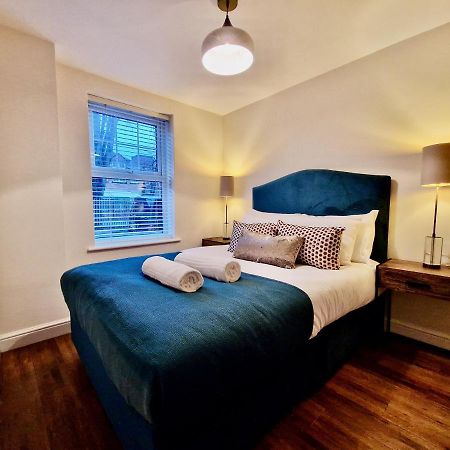 Stylish Luxury Serviced Apartment Next To City Centre With Free Parking - Contractors & Relocators Coventry Exterior photo