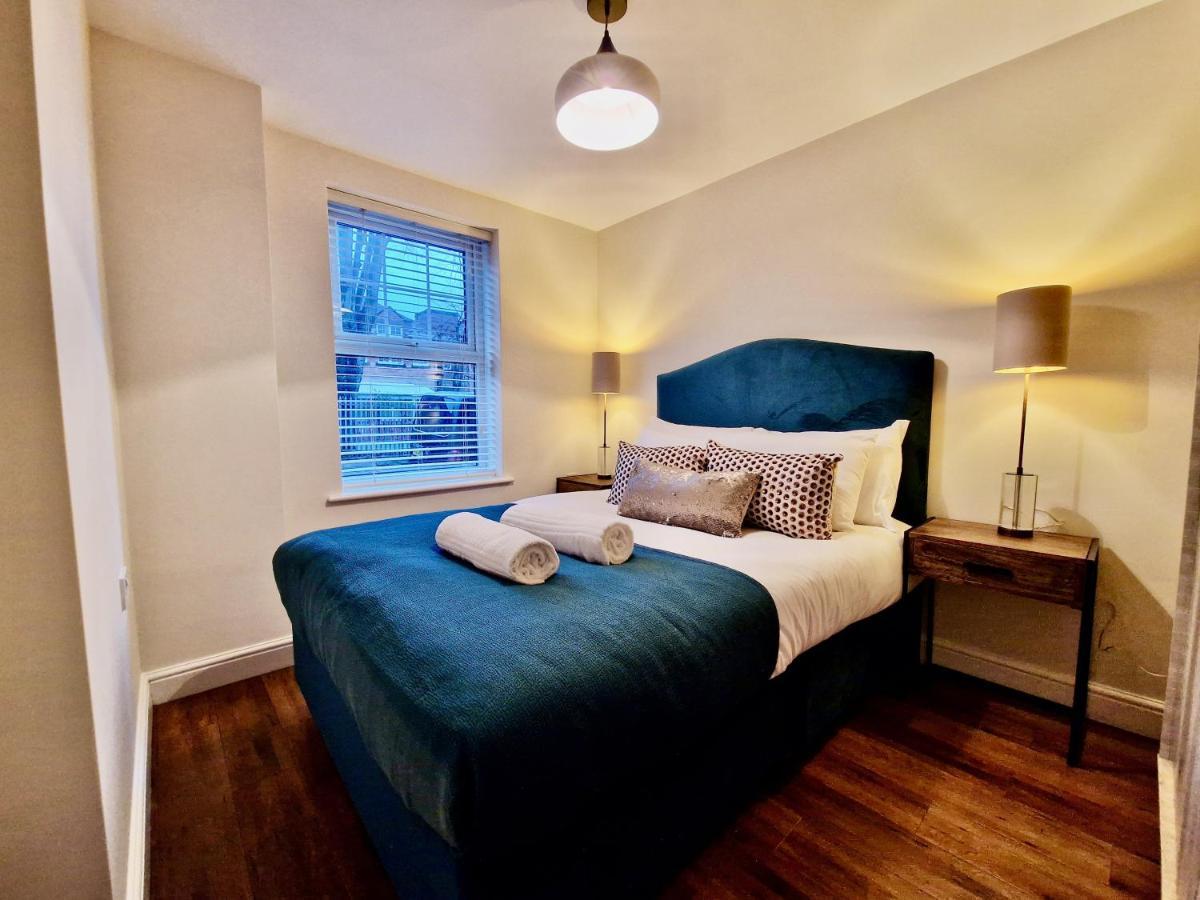 Stylish Luxury Serviced Apartment Next To City Centre With Free Parking - Contractors & Relocators Coventry Exterior photo